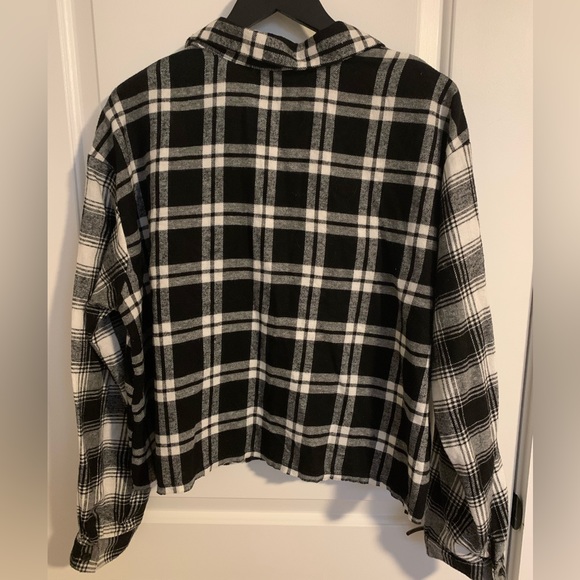 Love For Humanity Couture Black Plaid Button Down FlannelCrop Top Shirt Size XXL - Picture 2 of 4